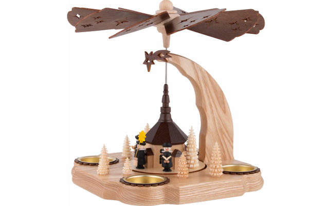 Pyramide Seiffner Kirche mit Schweif
