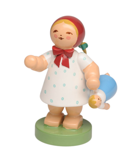 Mädchen mit Puppe
