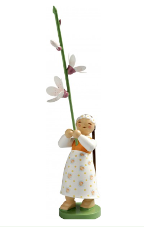 Mädchen mit Kirschblüte